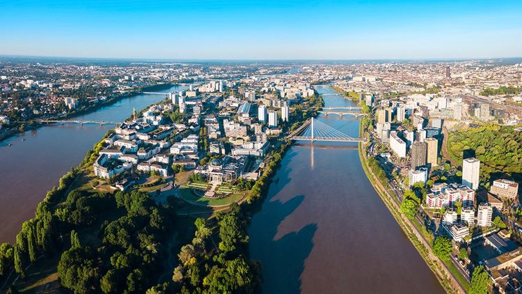 Nantes fait partie de ces grandes villes de l'Ouest, qui avec Rennes et Angers, ont séduit acheteurs comme investisseurs ces dernières années. Les prix nantais, qui ont fortement progressé, commencent à caler.