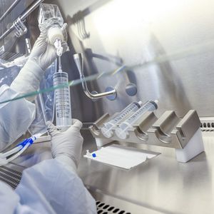 CureVac soutient que ce sont ses « inventions » qui ont permis de stabiliser l'ARNm et donc de produire les vaccins anti-Covid de manière industrielle.