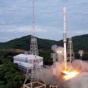 Le 31 mai, une fusée présentée par Pyongyang comme étant le lanceur d'un satellite d'observation militaire s'était abîmée en mer peu après son décollage.