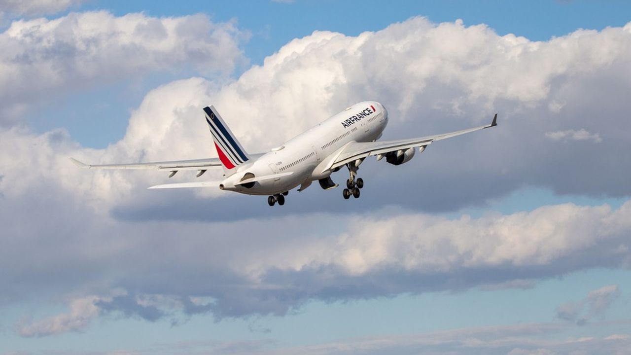 Air France a annoncé deux accords de financement par Apollo en juillet.