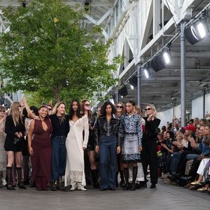 Collection printemps-été 2024 de Ganni, présentée cet été lors de la Copenhagen Fashion Week (CPHFW) avec la collaboration inédite de Paloma Elsesser.