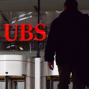 En dehors des éléments comptables liés à la fusion, le bénéfice net d'UBS ressort à 1,1 milliard de dollars.