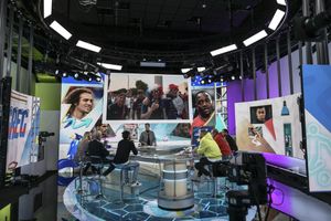 Une troisième émission de commentaire et de débat sur l'actualité du sport a été lancée sur la chaîne L'Equipe cette saison.