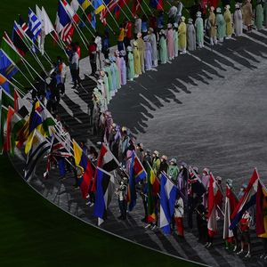 En 2021, dix athlètes russes avaient été autorisés à participer au JO de Tokyo sous bannière neutre.