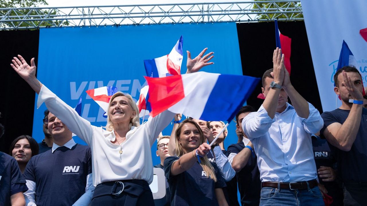 Marine Le Pen evidenzia le sue divergenze con l’esecutivo italiano sull’immigrazione