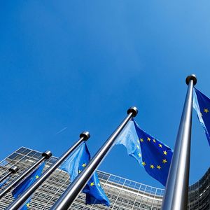 La Commission européenne considère des avantages à des multinationales par la Belgique comme une distorsion de concurrence vis-à-vis des plus petits acteurs.
