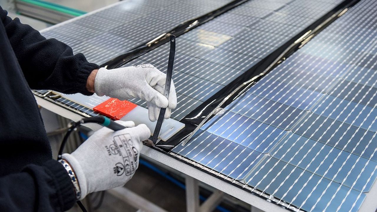Panneaux solaires : le cri d'alarme des derniers producteurs européens