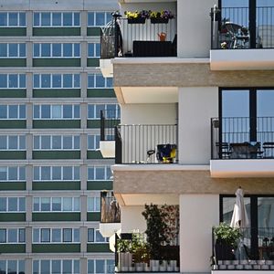 Dans les grandes villes allemandes, les prix des appartements ont chuté de 9,8 % sur un an au deuxième trimestre 2023.