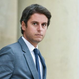 « Un professeur débutait à 1.700 euros net en 2020, il débutera désormais à 2.102 euros net », souligne Gabriel Attal.