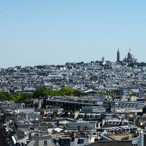 Alors que la crise du logement grippe le marché locatif dans les grandes villes dont Paris (photo), un tiers des ménages prévoit ou a concrétisé un investissement locatif, dévoile un sondage pour le réseau Laforêt.