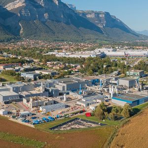 Comprenant 2.500 m2 de salle blanche, la nouvelle usine de Soitec, appelée Bernin-4 est consacrée à la fabrication de substrats de carbure de silicium SmartSiC.