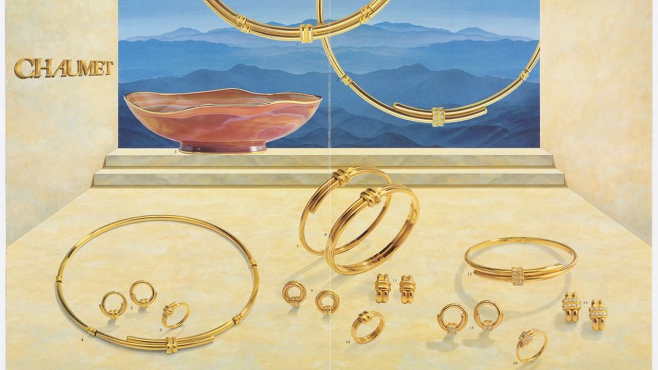 Catalogue commercial du magasin L'Arcade représentant la parure «Liane» comprenant un collier torque et une paire de boucles d'oreilles en or sauvage et or poli miroir, Chaumet, 1971.