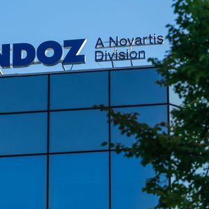 Ce génériqueur de 22.000 salariés, dont les 1.500 médicaments sont utilisés par 500 millions de patients dans le monde, a fait scission mercredi de Novartis pour débuter sa cotation à la Bourse suisse.