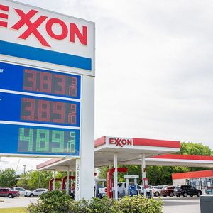 Les bénéfices d'Exxon ont atteint un record de 56 milliards de dollars en 2022.