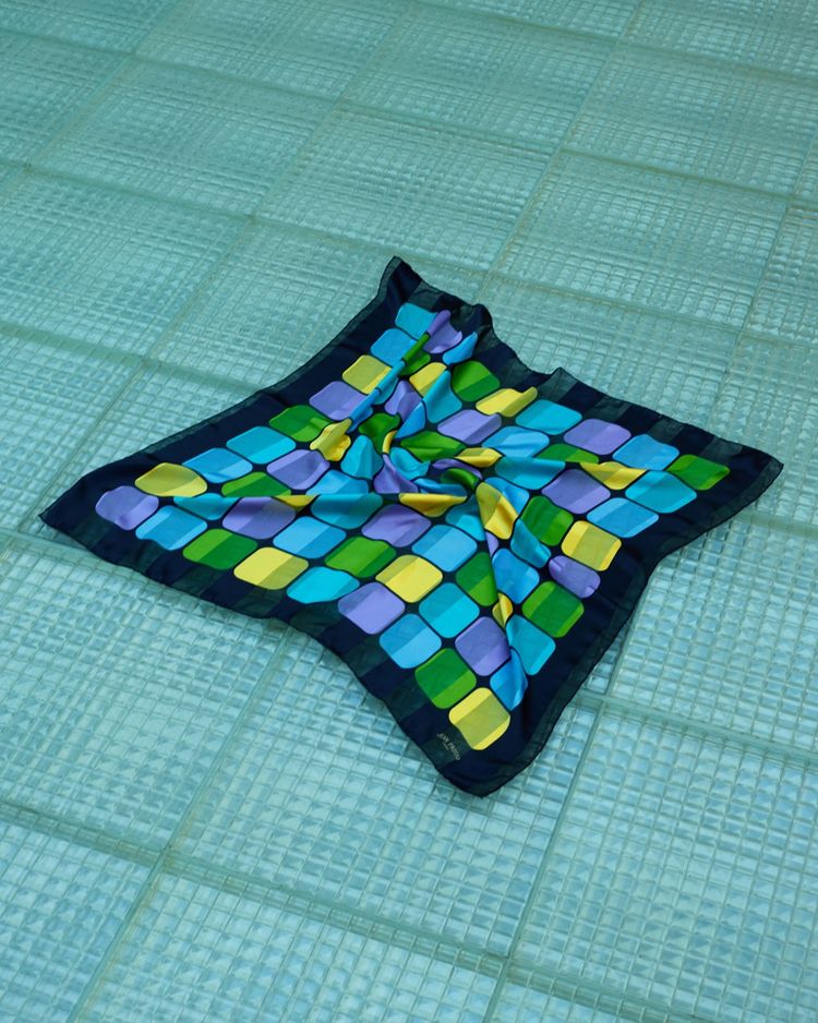 foulard Patou carré motifs géométriques, 1980