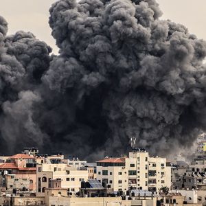 Les bombardements israéliens sur Gaza ont provoqué le déplacement de 120.000 personnes.