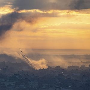 Image de missiles tirés depuis Gaza vers Israël le 7 octobre 2023.