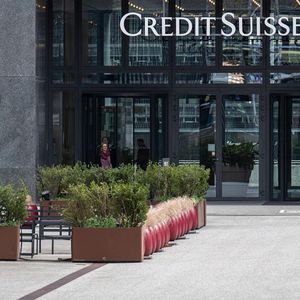 Dans l'action menée à la Cour fédérale de New York, des fonds accusent les anciens dirigeants de Credit Suisse d'être responsables de la perte de confiance à l'origine de l'effondrement de la banque.