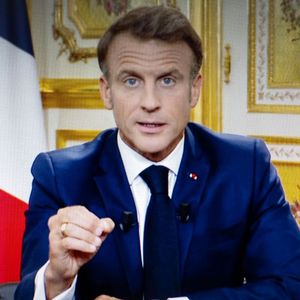 Cinq jours après les attaques terroristes du Hamas contre Israël, Emmanuel Macron s'adressait ce jeudi soir aux Français dans une allocution solennelle.