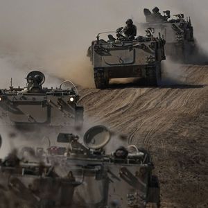 Les blindés israéliens font route vers Gaza en préparation d'une invasion très probable.