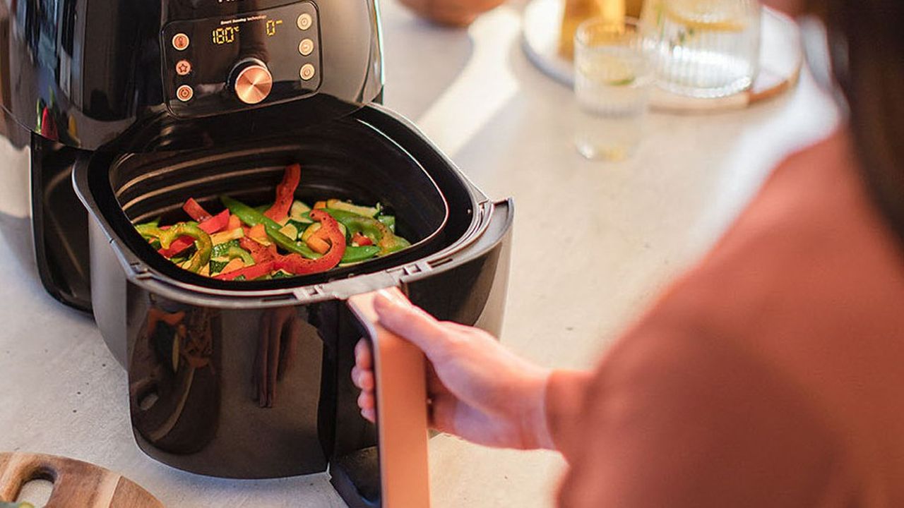 Cette friteuse révolutionnaire qui permet de cuisiner sans huile cartonne  aux Etat-Unis, le Air Fryer
