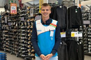 Thomas Sweiker, 25 ans, directeur du magasin Decathlon de Villebon-sur-Yvette, dans l'Essonne.