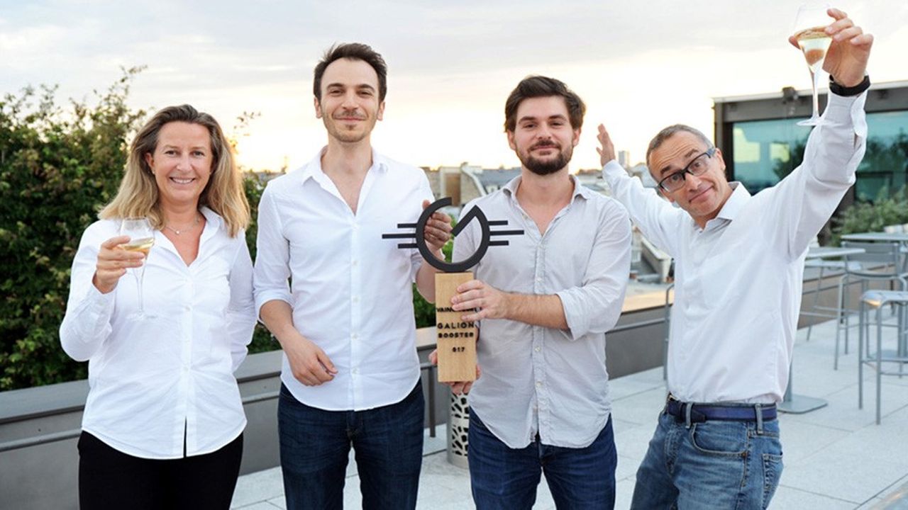 L'équipe de Foxintelligence, lauréat 2017 du Galion Booster, avec Jean-Baptiste Rudelle (à droite), président du Galion Project.