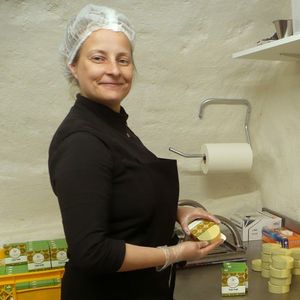Delphine Dacher, la fondatrice, en 2018, de La Savonnerie ardéchoise, à Ucel.