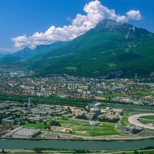 Le synchrotron, symbole de l'excellence de la métropole grenobloise dans le domaine scientifique, participe à faire de Grenoble un écosystème idéal pour créer et faire grandir sa start-up.