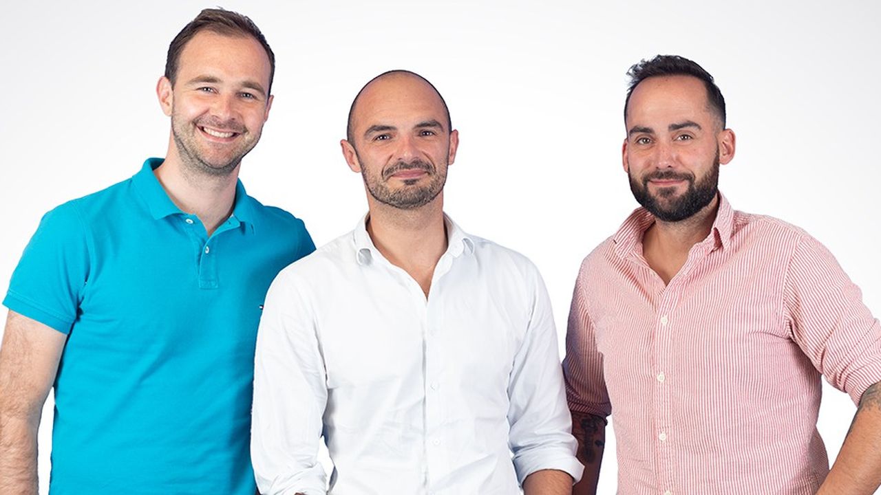 Emeric Wasson, Benjamin Ducousso et Romain Gentil, les trois fondateurs de Wizbii. Leur start-up va lancer deux nouveaux produits à destination des 18-30 ans autour de la santé et du crédit.