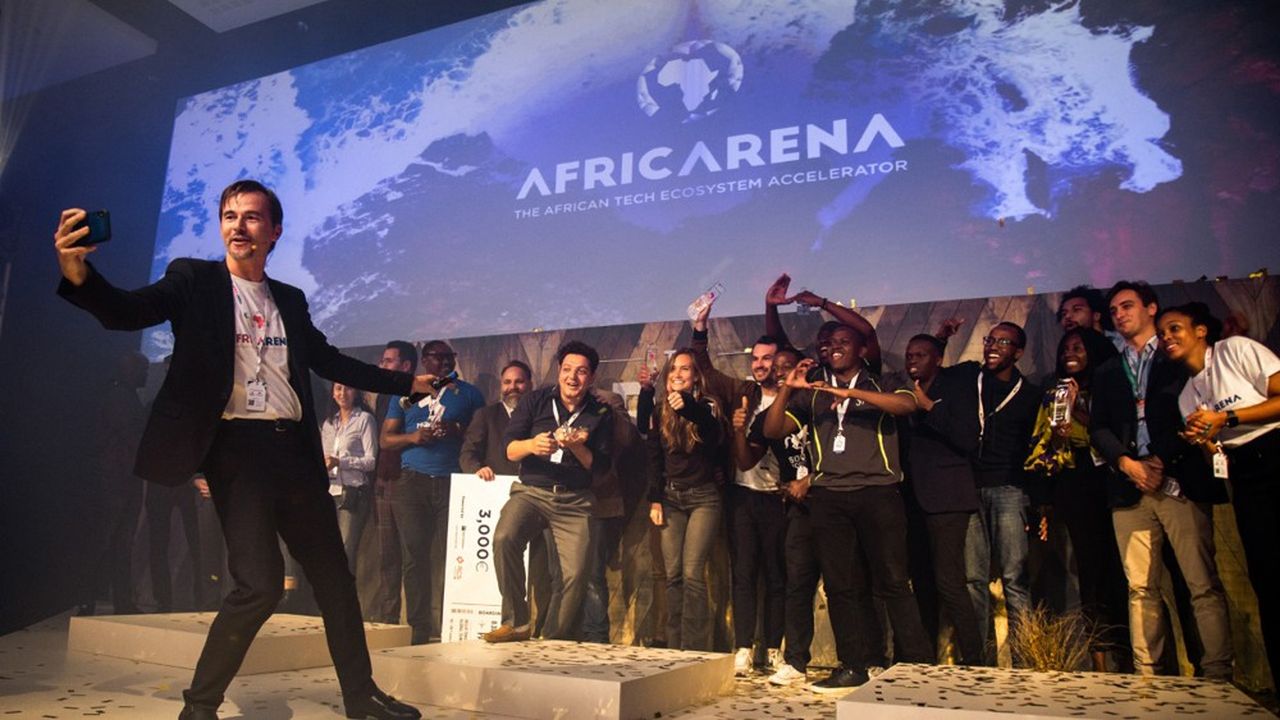 Christophe Viarnaud et son équipe sur la scène d'AfricArena.