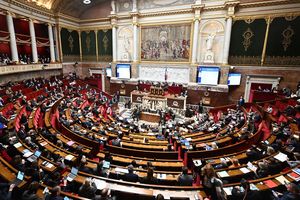 La commission des finances de l'Assemblée nationale a proposé un amendement au projet de loi de finances pour 2024 visant à encadrer le pacte Dutreil dans le temps.