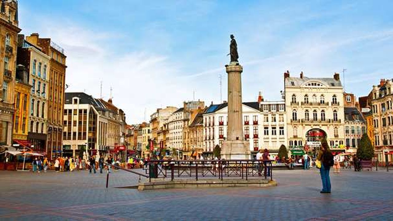 L'application développée par Fettle propose des circuits touristiques, ici à Lille, adaptés aux centres d'intérêt du visiteur avec des offres commerciales des commerçants locaux.