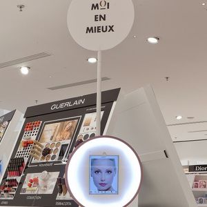 La start-up Zen'to a déployé un système de maquillage virtuel.