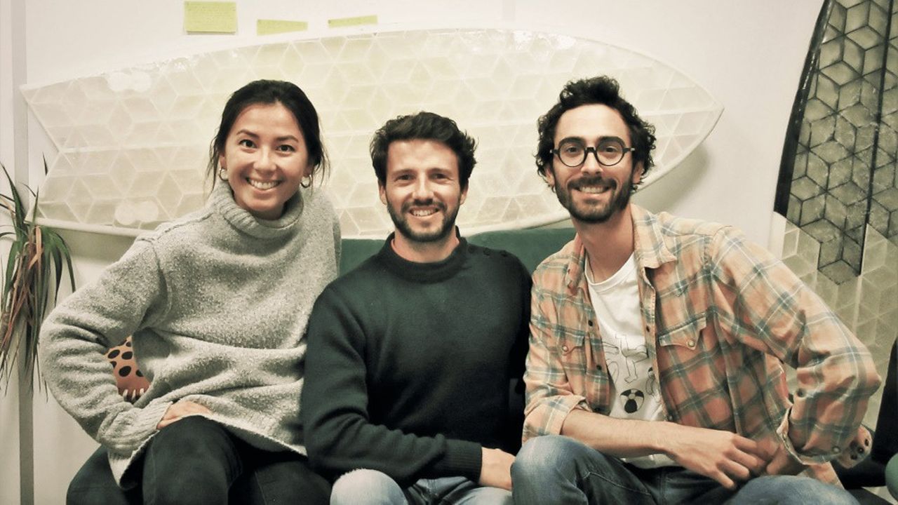 Mylène Wang, Sylvain Fleury et Léo Bouffier ont cofondé Hexa en 2019 avec l'objectif de produire des planches de surf moins polluantes.