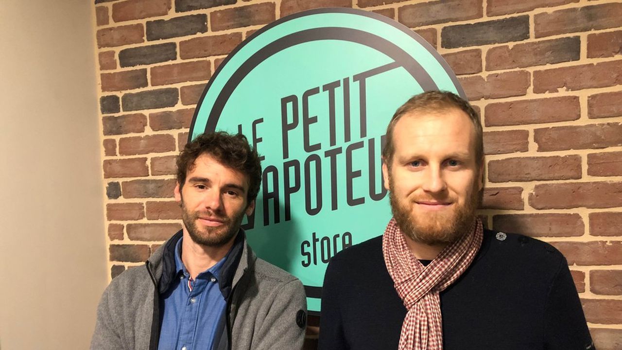 Olivier Dréan et Tanguy Gréard, les cofondateurs du Petit Vapoteur, installés à Cherbourg.