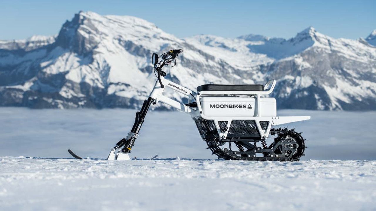 Les motoneiges électriques de Moonbikes vont équiper une quinzaine de stations françaises cet hiver.