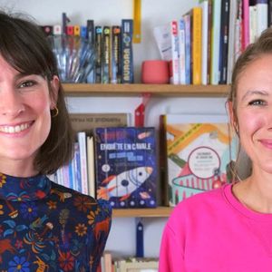 Margaux Bruineaud et Astrid Faure, cofondatrices d'Editions En Cavale, ont levé 1,4 million d'euros pour développer leurs jeux d'enquêtes interactives pour enfants.