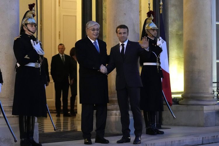Le président du Kazakhstan a effectué une visite diplomatique en France en novembre 2022.