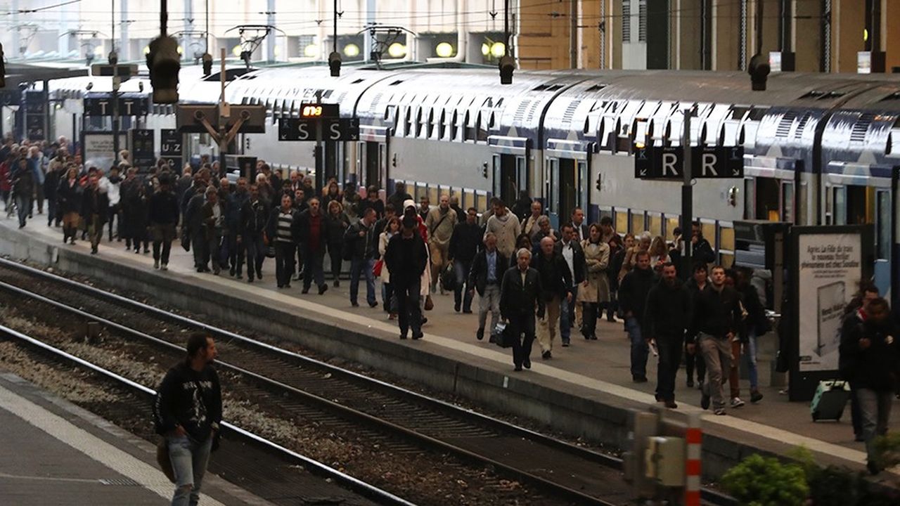 La SNCF prévoit une trentaine de journées de grèves, à raison de deux jours tous les cinq jours, entre mars en juin.