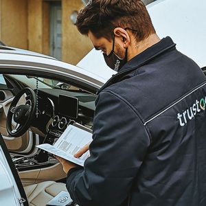 Les inspecteurs de véhicules d'occasion de Trustoo ont désormais à leur disposition une application métier via leur smartphone.
