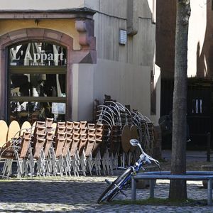 Depuis le 15 mars, les restaurants, comme ici à Strasbourg, sont fermés, mais peuvent maintenir une activité de vente à emporter ou de livraison.