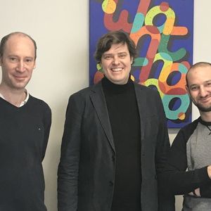 De gauche à droite : Antoine Ruff (CTO), Lionel Avot (CEO) et Frank Grunwald (COO), de Peer2Me.