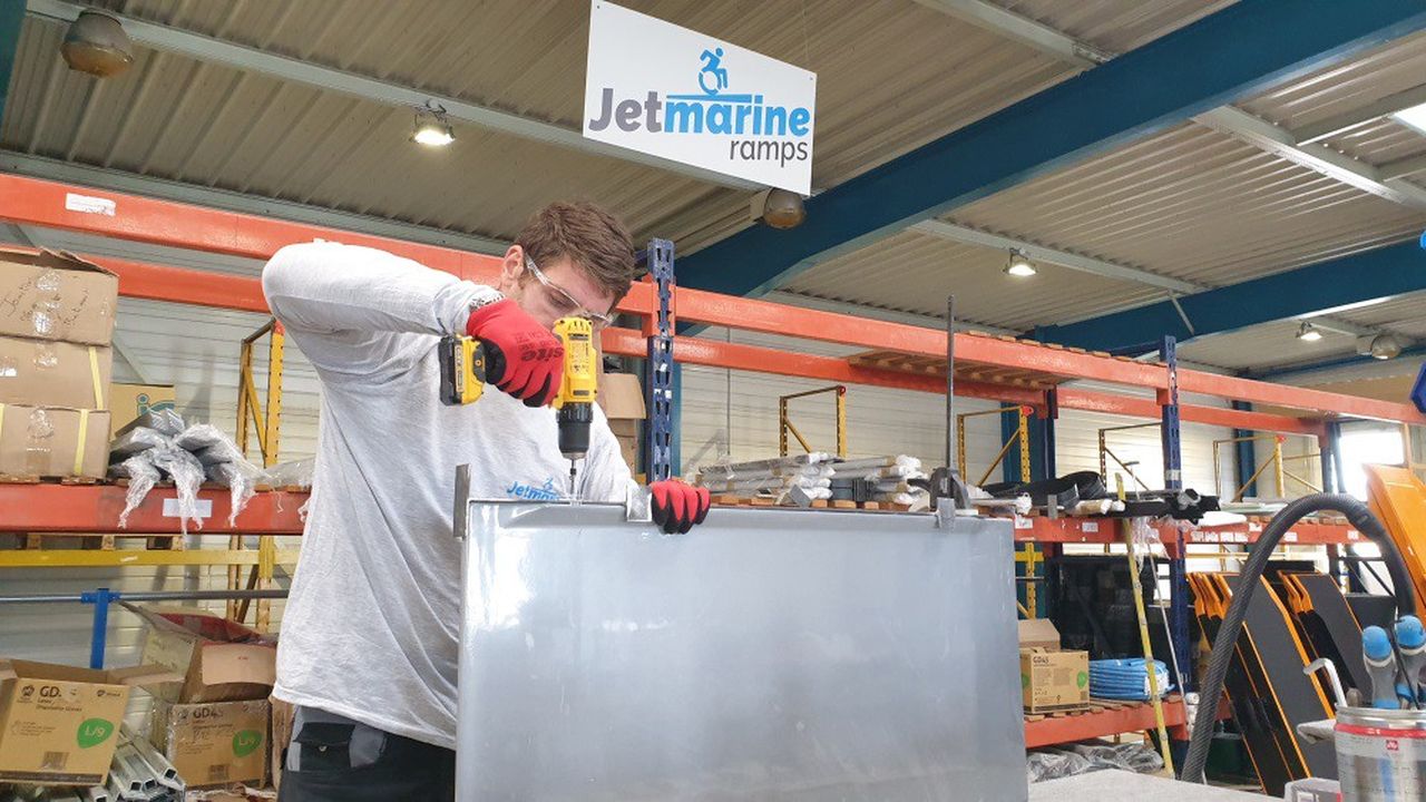 L'entreprise Axsol a repris son fournisseur anglais Jet Marine et a localiser son atelier à Trappes.