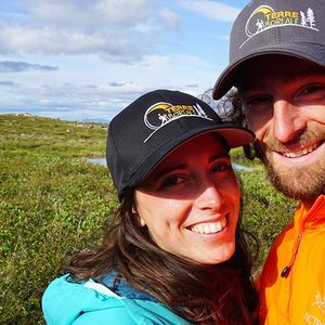 Miléna Georgeault et Maxime Gouyou-Beauchamps ont cofondé l'agence de voyages Terre Boréale dans le Yukon au Canada.