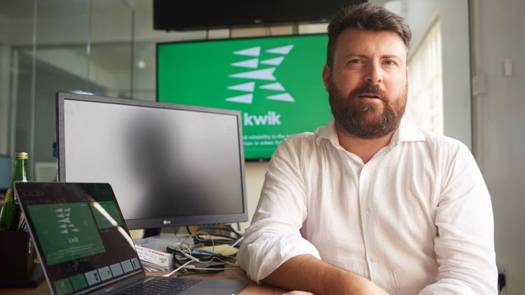 Fondateur de la société Africa Delivery Technologies, Romain Poirot-Lellig a implanté son entreprise au Nigeria en août 2018, et a lancé son application Kwik en juin 2019.