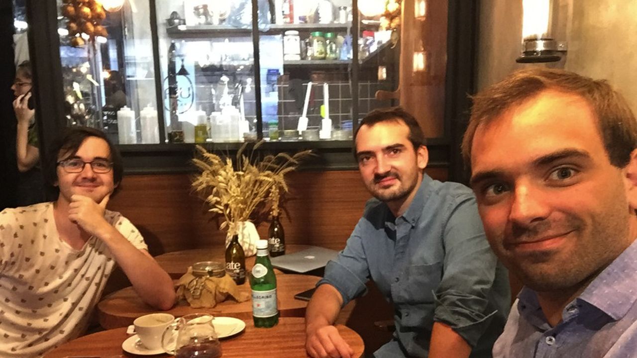 Les trois amis Leo Goffic, Etienne Le Scaon, Thibault Vilon ont fondé ensemble Elevo, une plateforme de suivi des collaborateurs à destination des DRH.
