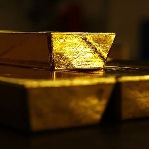 Dans un contexte géopolitique sous haute tension, l'or a franchi barre des 2.000 dollars.