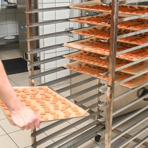 Depuis 2017, Nutrianne fabrique des biscuits biologiques, locaux et naturels sous les marques « Oqui » et « Marguerite en Bourgogne ».