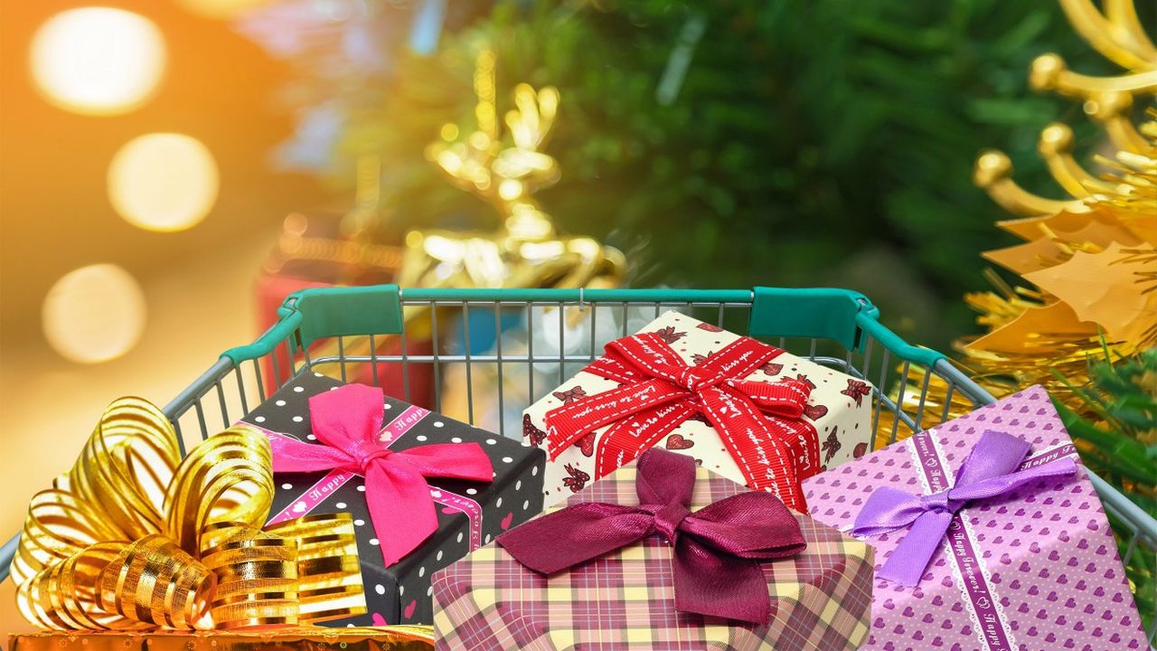 Cadeaux et bons d’achat offerts pour Noël aux salariés : quid des cotisations sociales ?